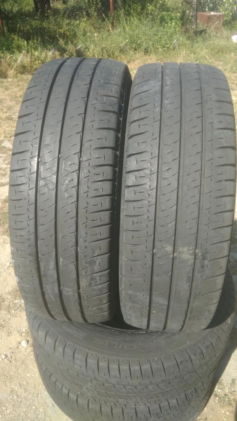 Гуми Летни 215/65R16, снимка 1 - Гуми и джанти - 29592381