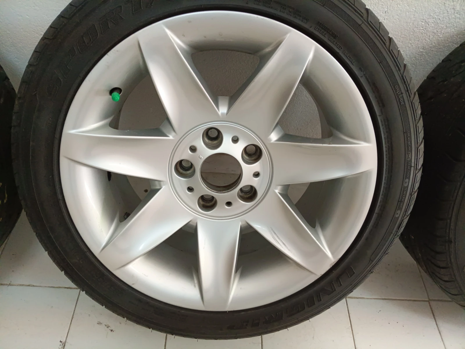 Гуми с джанти Други 235/45R17, снимка 2 - Гуми и джанти - 54610261