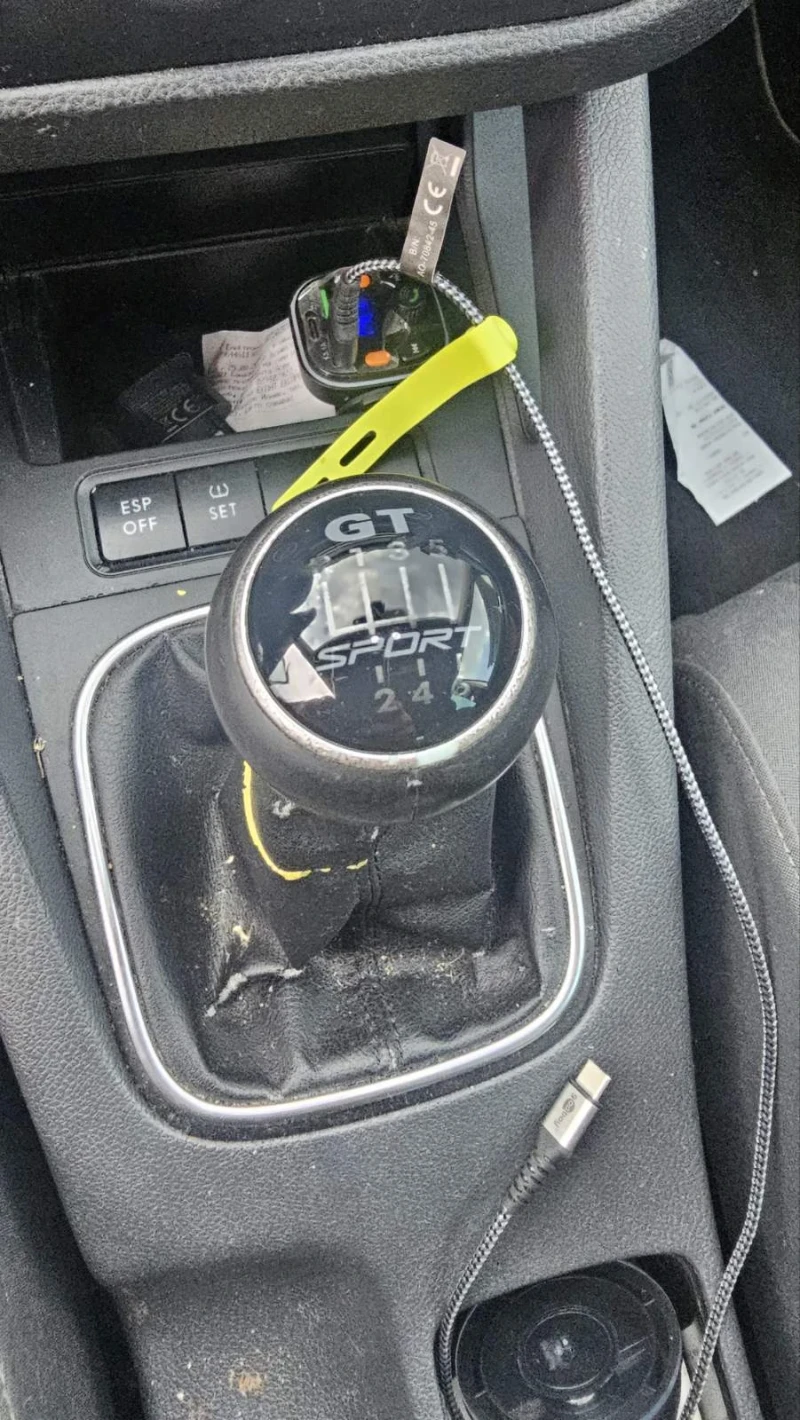 VW Golf, снимка 6 - Автомобили и джипове - 51659672