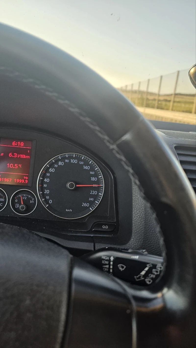 VW Golf, снимка 5 - Автомобили и джипове - 51659672