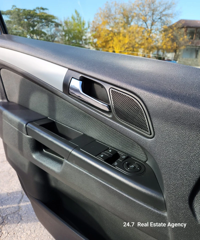 Opel Zafira, снимка 9 - Автомобили и джипове - 52200800