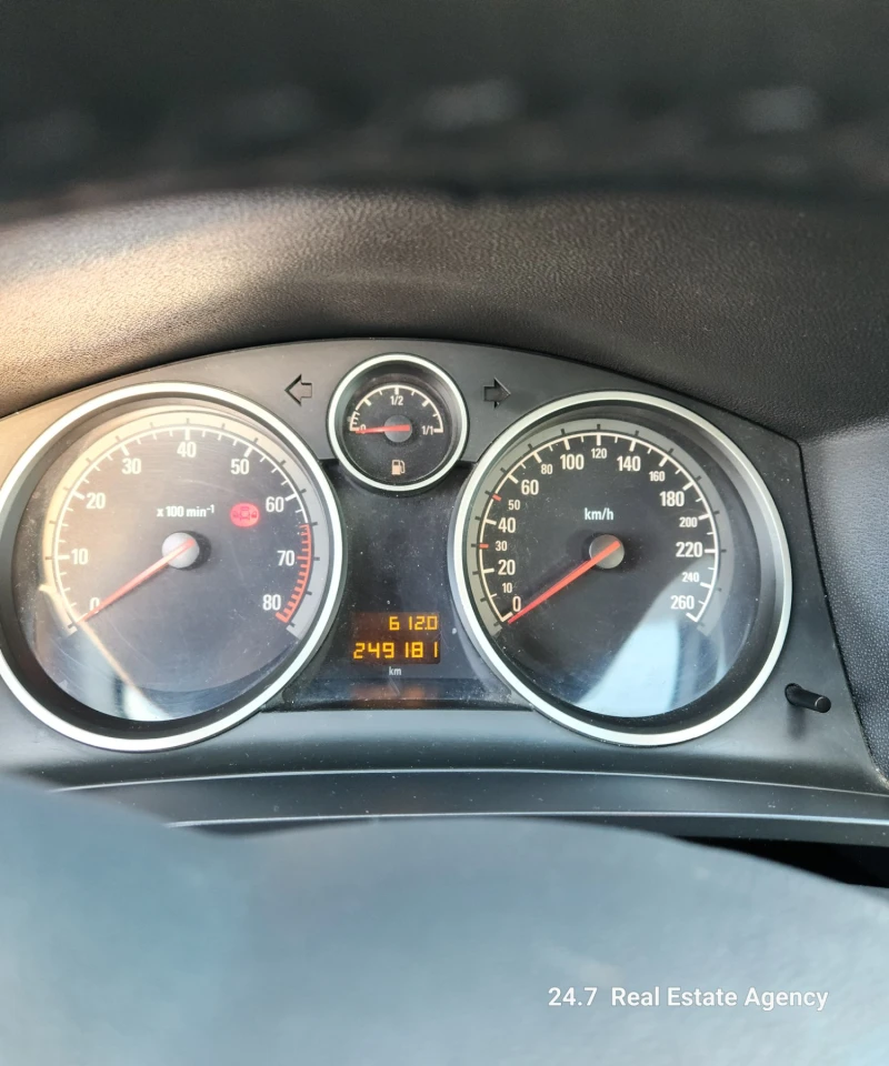 Opel Zafira, снимка 6 - Автомобили и джипове - 52200800