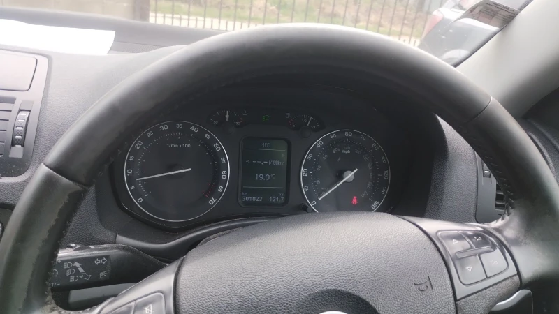 Skoda Octavia Scout 4x4, снимка 4 - Автомобили и джипове - 52614058