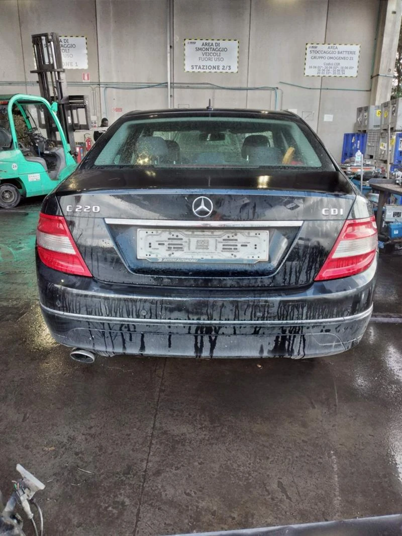 Mercedes-Benz C 220 2.2cdi, снимка 5 - Автомобили и джипове - 47071306