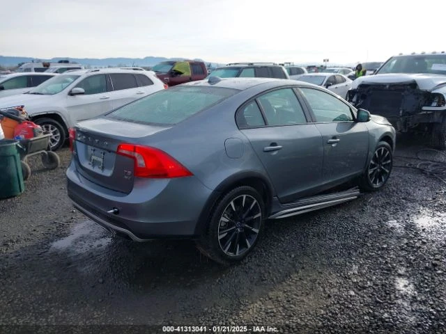 Volvo S60 CROSS COUNTRY T5 PLATINUM, снимка 13 - Автомобили и джипове - 49339831