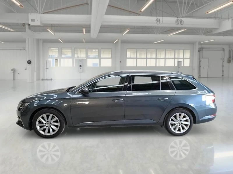 Skoda Superb 1.4 TSI Executive - Хибрид , снимка 5 - Автомобили и джипове - 54053941