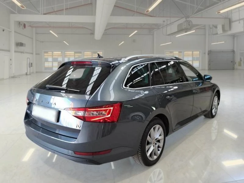 Skoda Superb 1.4 TSI Executive - Хибрид , снимка 3 - Автомобили и джипове - 54053941