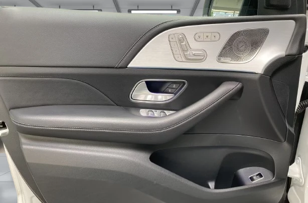 Mercedes-Benz GLE 450 4Matic = AMG Line = Premium Plus Гаранция, снимка 4 - Автомобили и джипове - 55823450