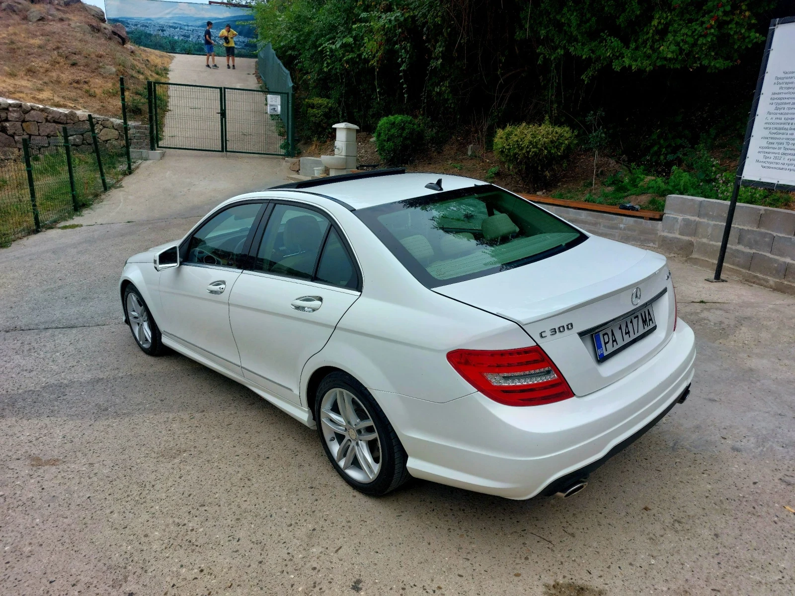 Mercedes-Benz C 300 4-MATIC  90 000 KM. - изображение 3