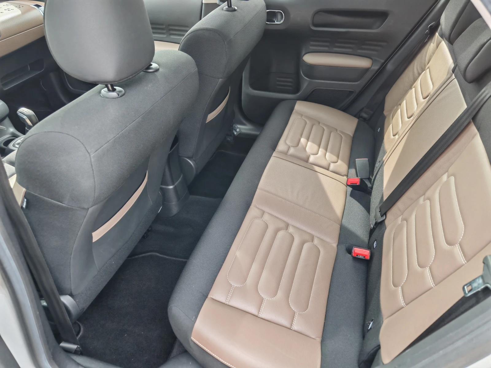 Citroen C4 Cactus 1.6HDI* КАМЕРА* НАВИ* ПАНОРАМА* КОЖА | Mobile.bg — изображение 14