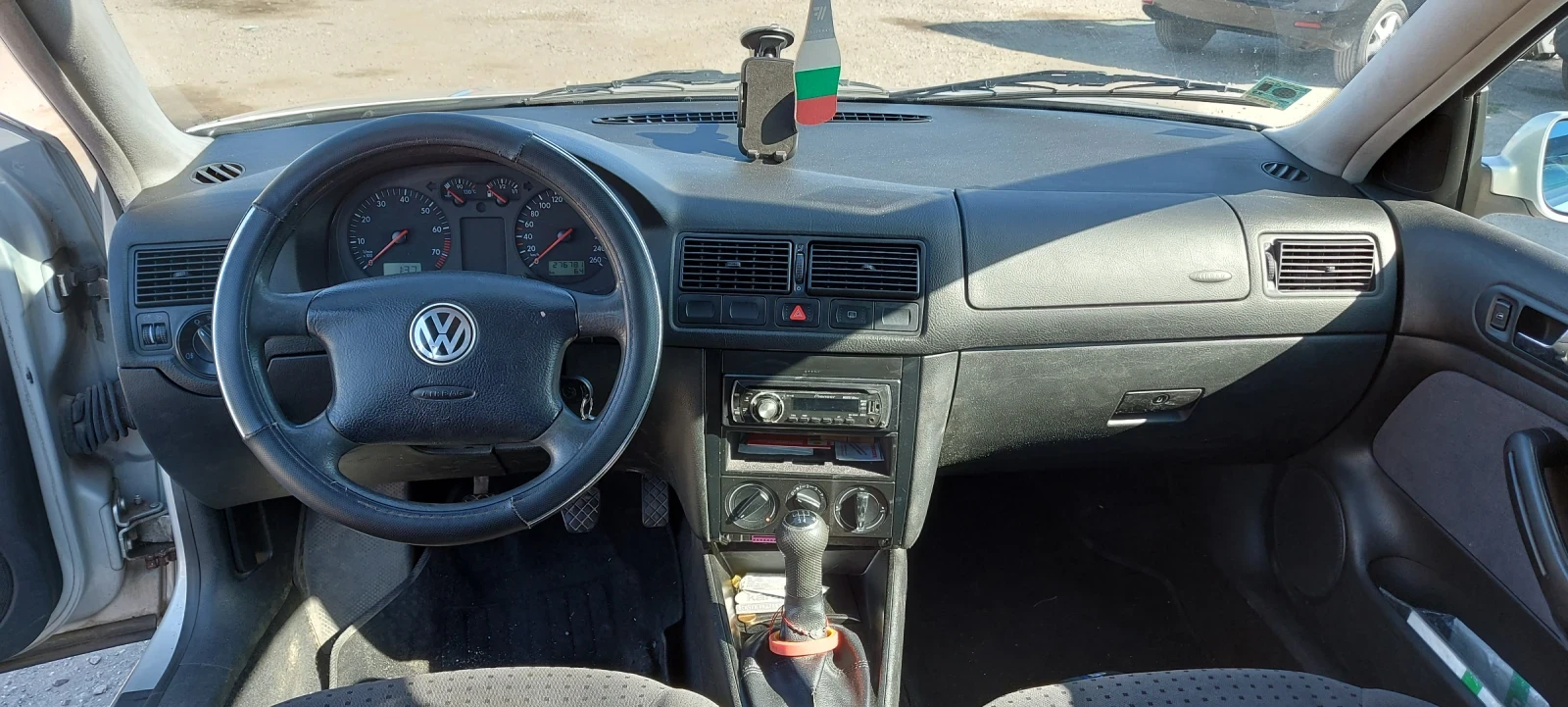 VW Golf 1.6 - изображение 7