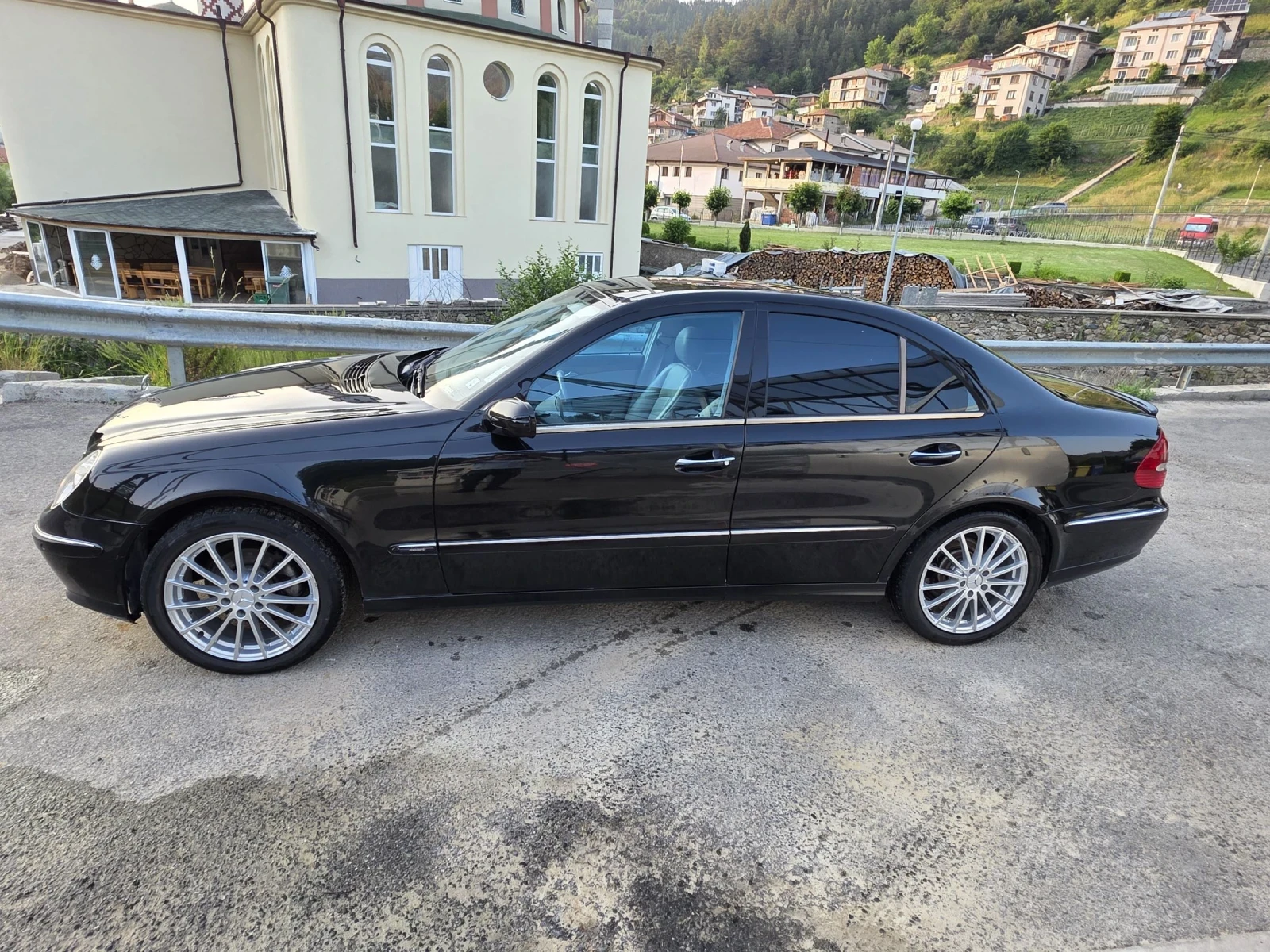 Mercedes-Benz E 270  - изображение 6