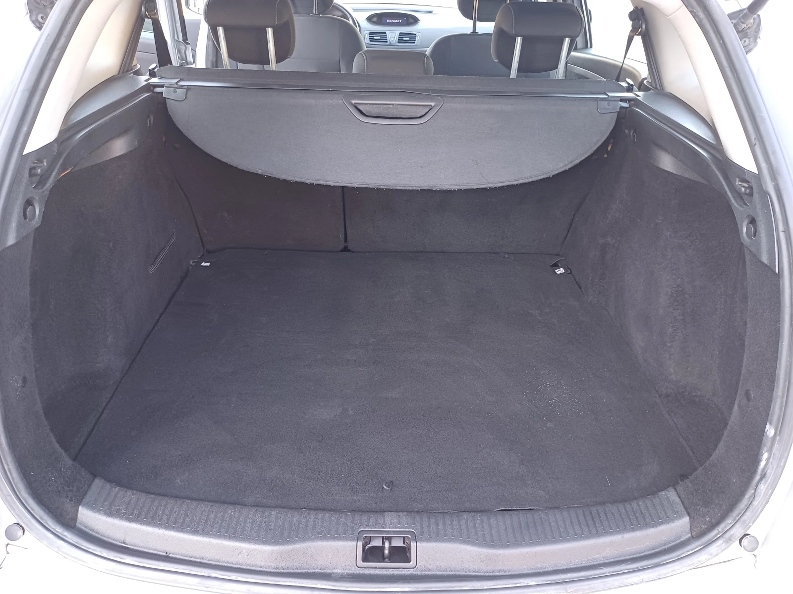 Renault Megane 1.5DCI 110K.S, снимка 16 - Автомобили и джипове - 53010309