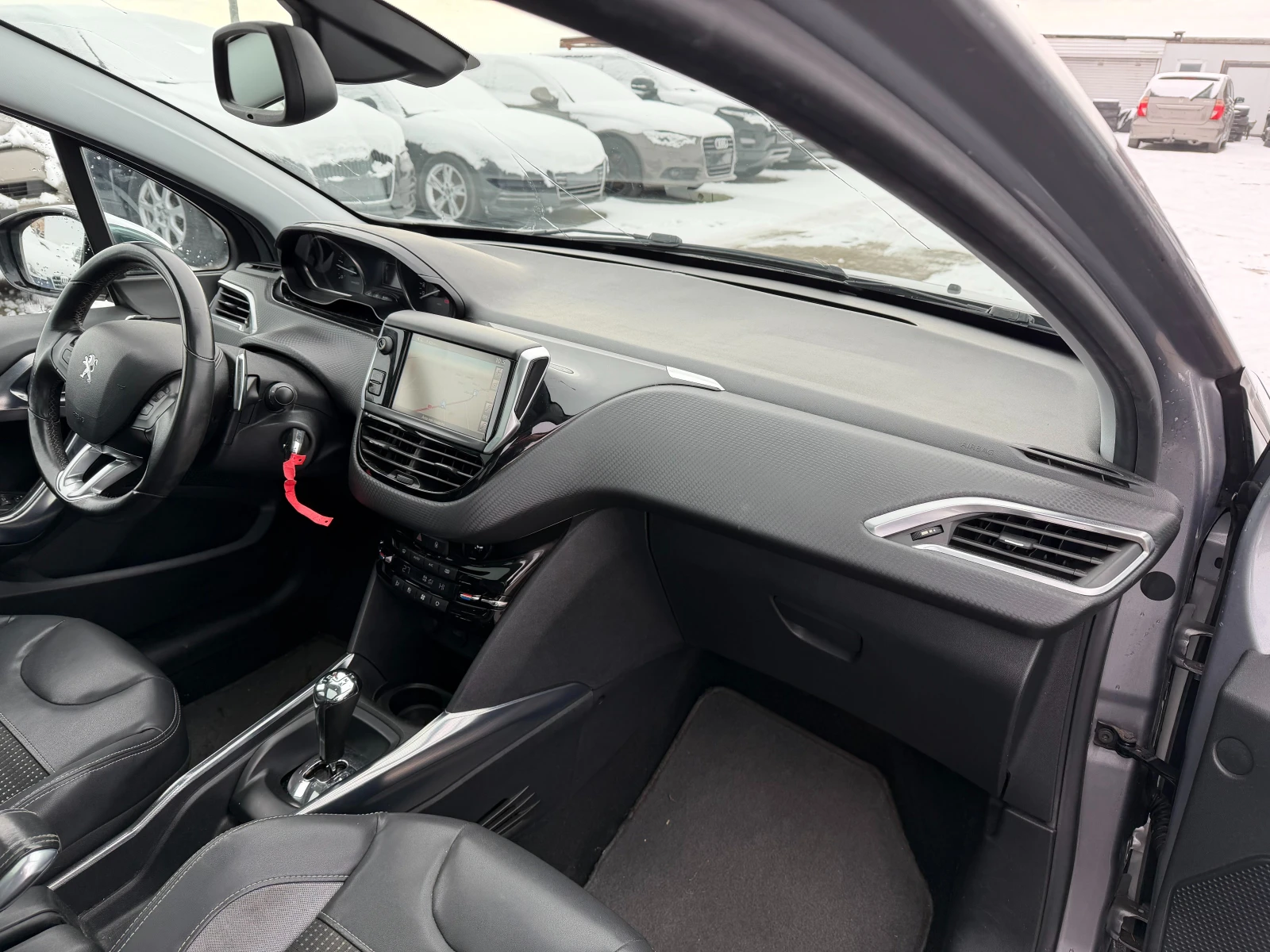 Peugeot 2008 Allure 1.6HDI AVTOMAT/NAVI/PANORAMA EURO 5 | Mobile.bg � ����������� 11