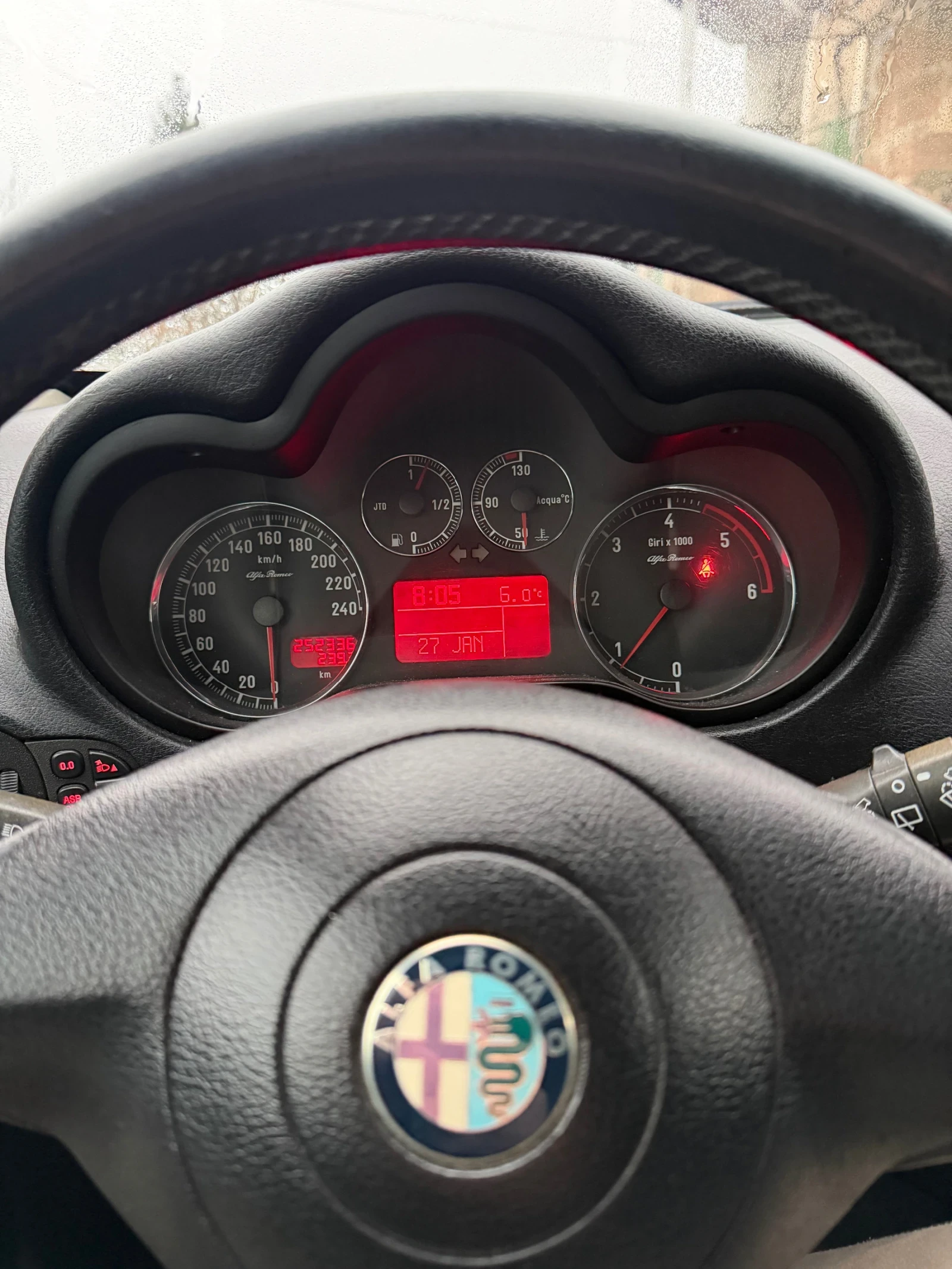 Alfa Romeo 147  - изображение 9