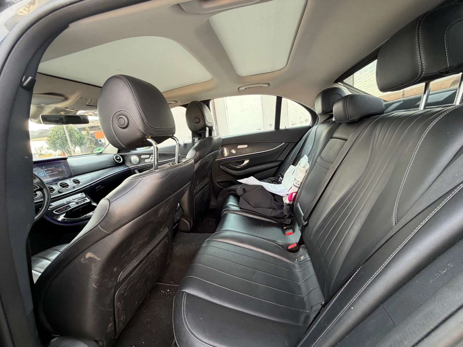 Mercedes-Benz E 350 AMG = 360 = PANORAMA = KEYLESS GO = OBDUHVANE , снимка 8 - Автомобили и джипове - 53994783