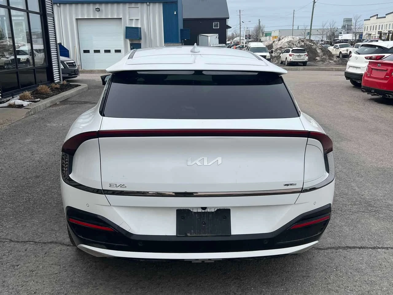 Kia EV6 * AWD Long Range w/GT Line Pkg * ПАНО* ПОДГРЕВ* , снимка 4 - Автомобили и джипове - 54088110