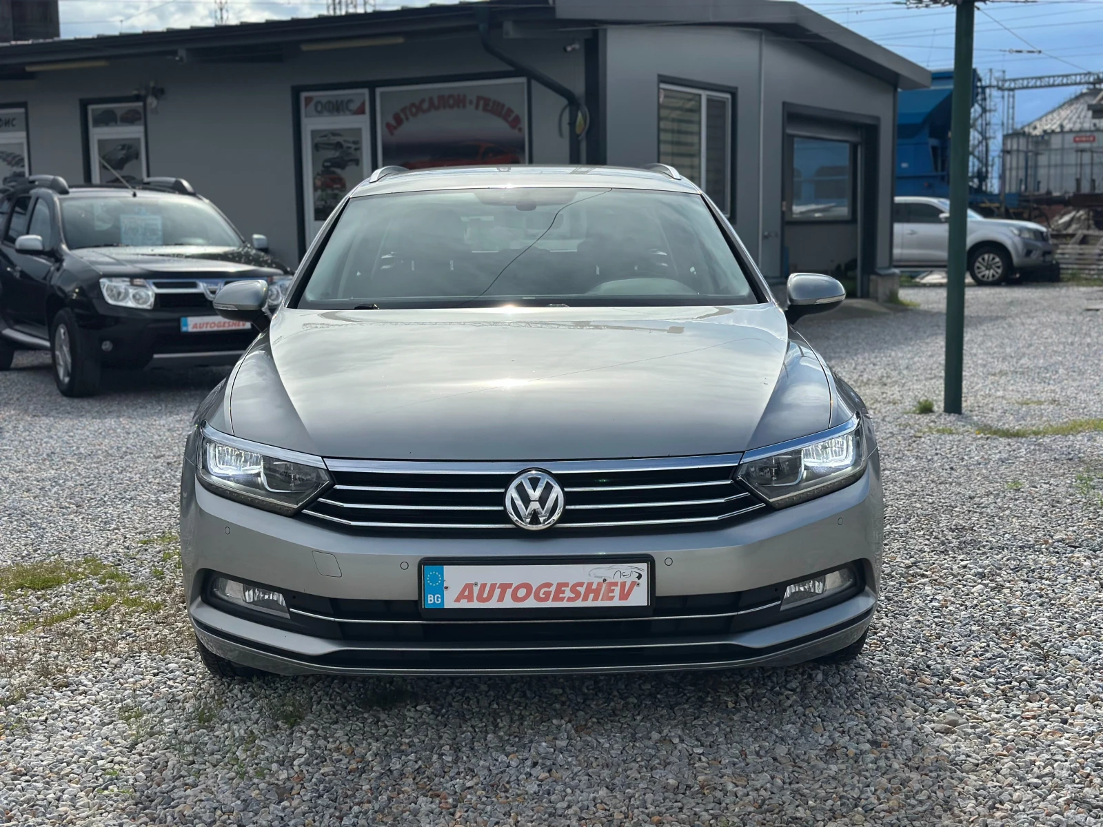 VW Passat 1.6TDI* DSG* LED* NAVI