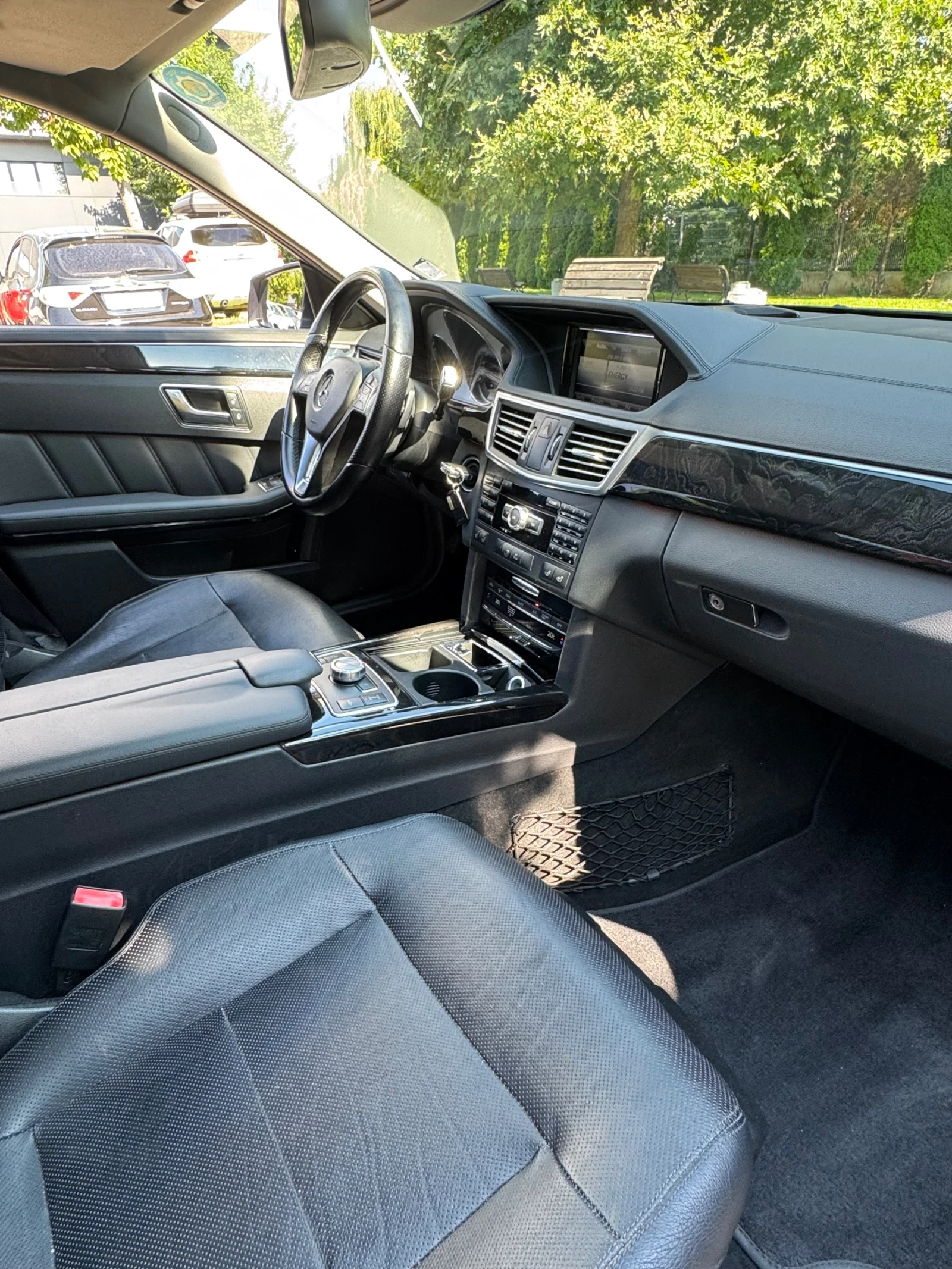 Mercedes-Benz E 350 AMG Pack, снимка 8 - Автомобили и джипове - 55623218