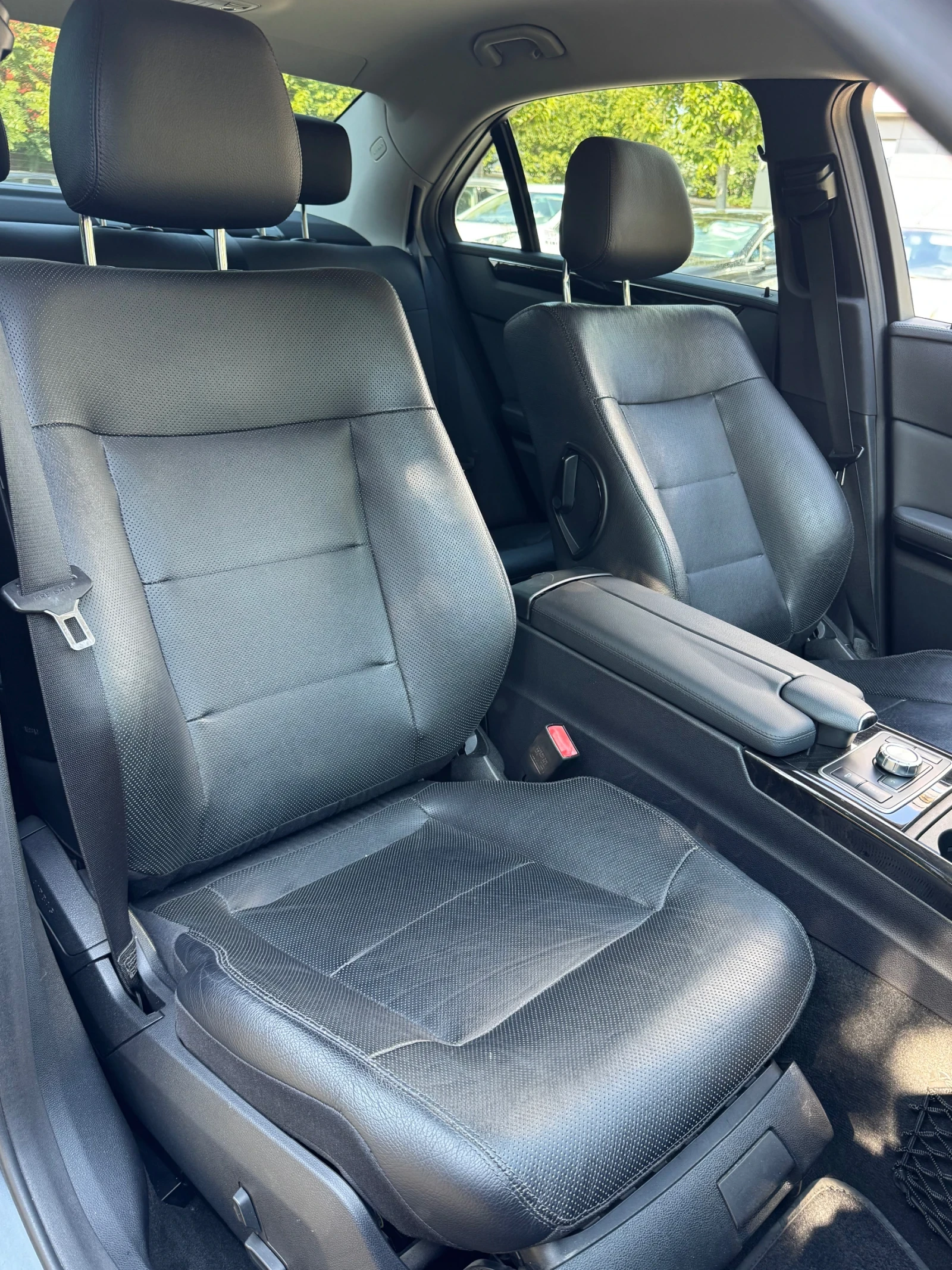 Mercedes-Benz E 350 AMG Pack, снимка 11 - Автомобили и джипове - 55623218