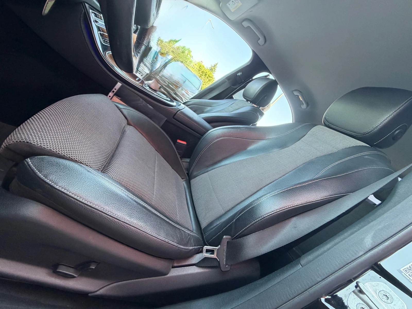 Mercedes-Benz E 220 E63S* AMG* 9G* NAVI* LED, снимка 14 - Автомобили и джипове - 55750841