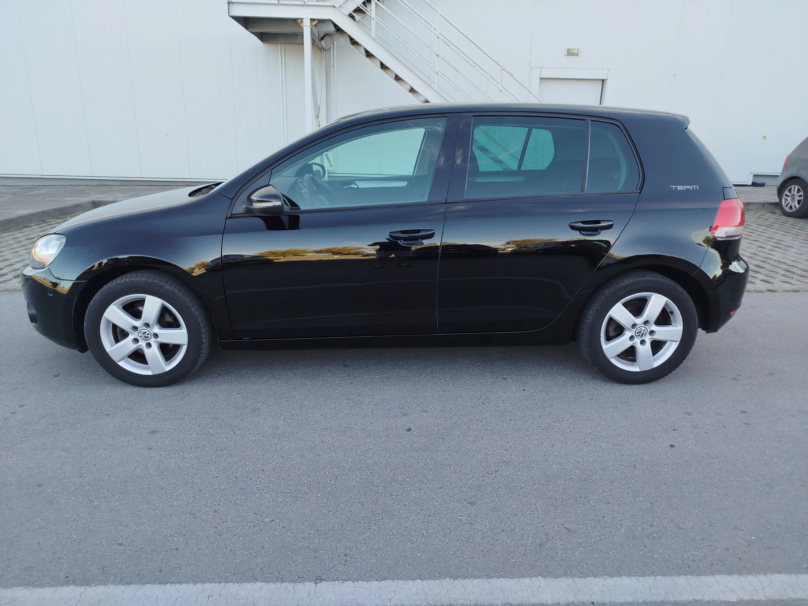 VW Golf 1.2TSI-105кс.TEAM, снимка 2 - Автомобили и джипове - 56010686