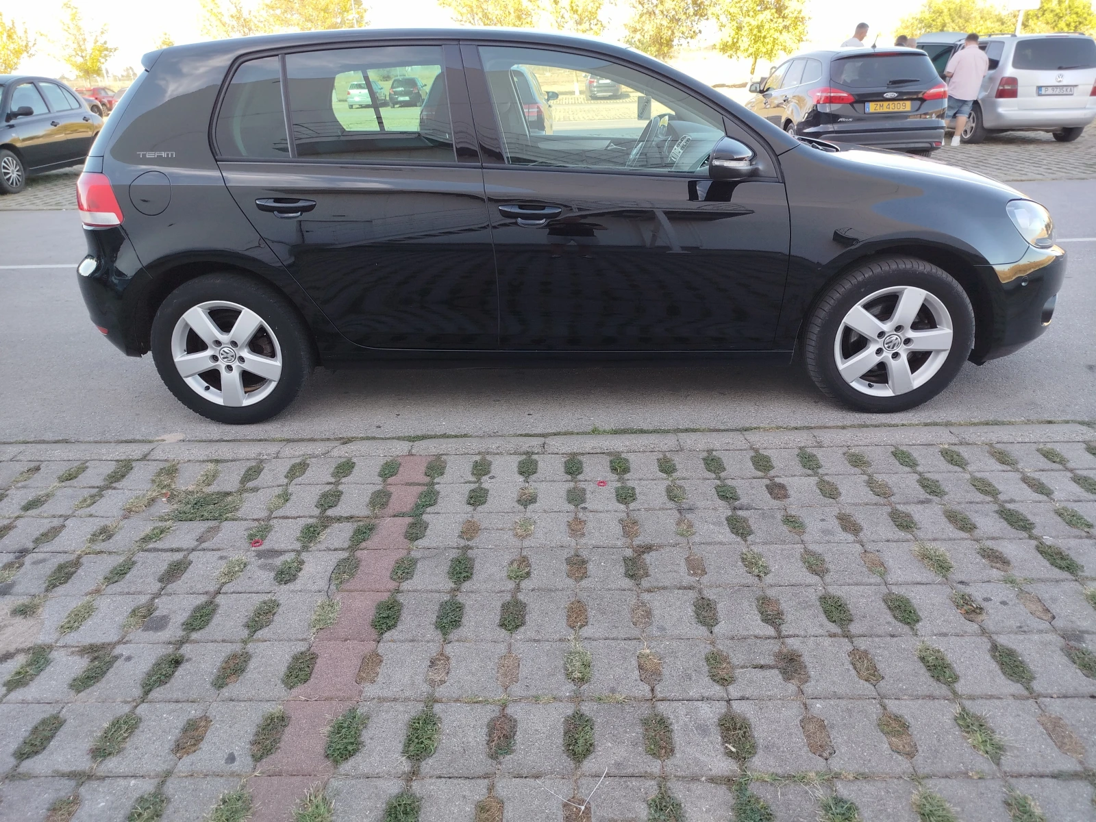 VW Golf 1.2TSI-105кс.TEAM, снимка 6 - Автомобили и джипове - 56010686