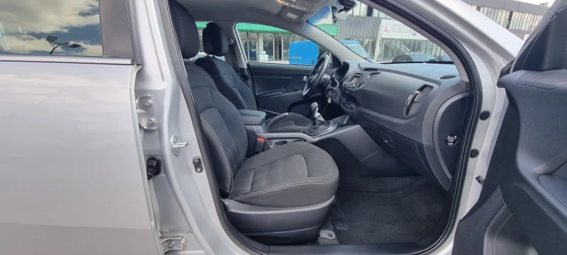 Kia Sportage 1.7 CRDI 16V UNIKAT ITALIA EURO 5, снимка 13 - Автомобили и джипове - 46871339