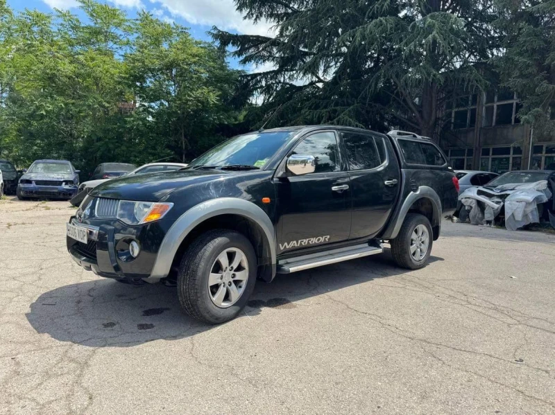 Mitsubishi L200, снимка 2 - Автомобили и джипове - 47412592