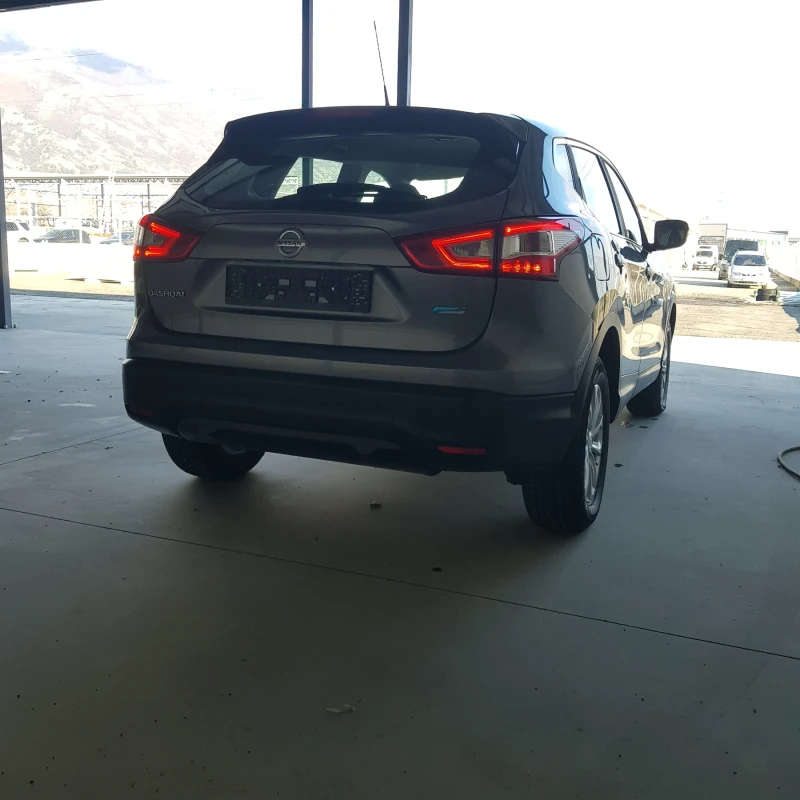 Nissan Qashqai 1.6 dCi, снимка 5 - Автомобили и джипове - 49513628