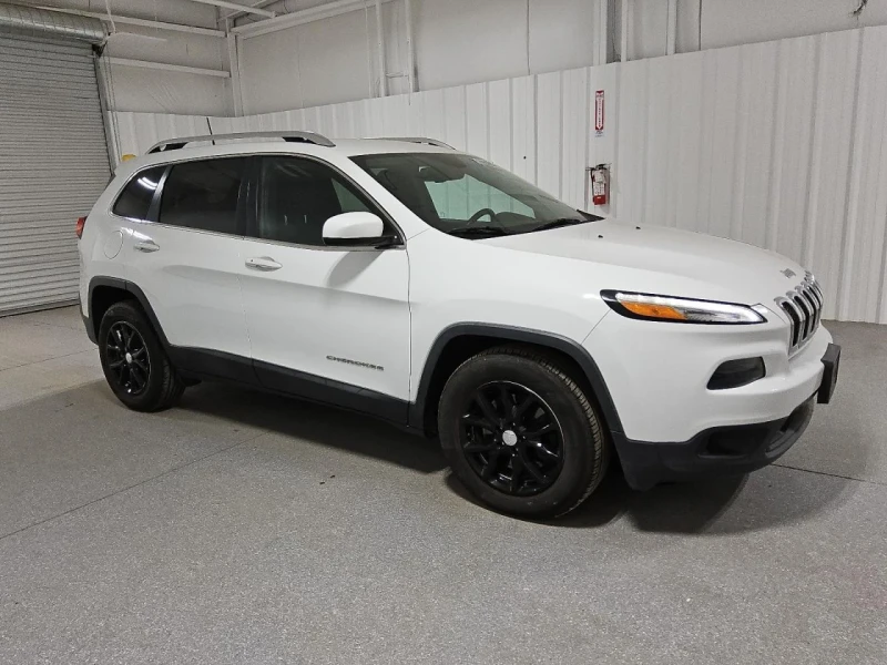 Jeep Cherokee, снимка 2 - Автомобили и джипове - 49290860