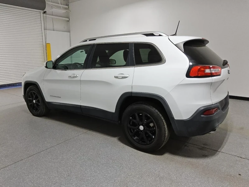 Jeep Cherokee, снимка 5 - Автомобили и джипове - 49290860