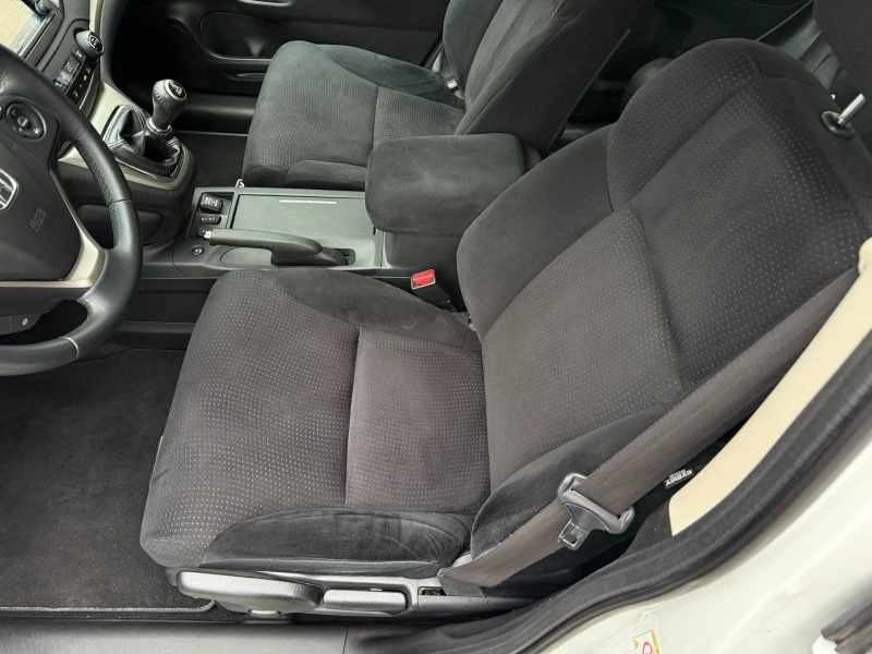 Honda Cr-v 2.0i* 4x4* СЕРВИЗНА КНИЖКА С ПЪЛНА ИСТОРИЯ В ХОНДА, снимка 8 - Автомобили и джипове - 52342156