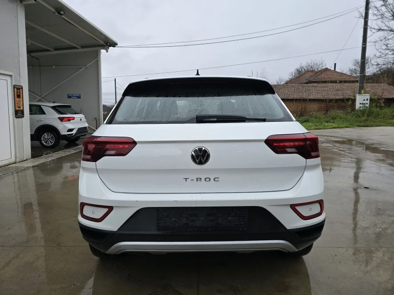 VW T-Roc 2.0TDI 150к.с DIGITAL LIFE DSG, снимка 6 - Автомобили и джипове - 52671605