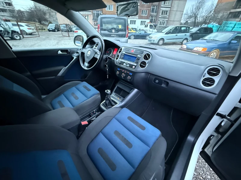 VW Tiguan 2.0TDI 170hp, снимка 15 - Автомобили и джипове - 53360346