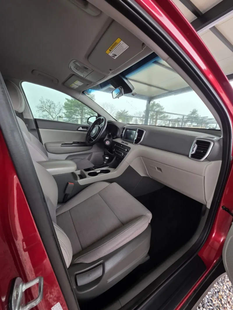 Kia Sportage, снимка 8 - Автомобили и джипове - 53578402
