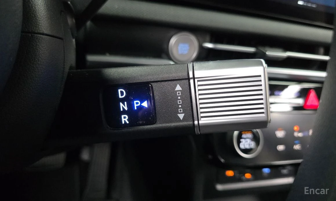 Hyundai Tucson 1.6* HYBRID* ДИГИТАЛНО* ТАБЛО* 360КАМЕРА* ПОДГРЕВ*, снимка 13 - Автомобили и джипове - 54225864