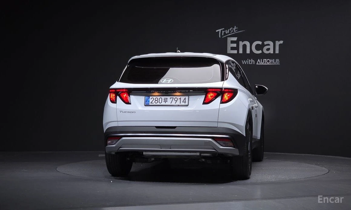 Hyundai Tucson 1.6* HYBRID* ДИГИТАЛНО* ТАБЛО* 360КАМЕРА* ПОДГРЕВ*, снимка 4 - Автомобили и джипове - 54225864