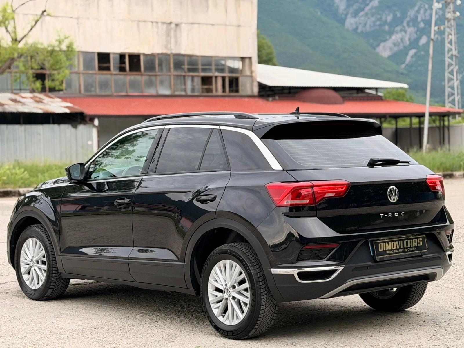 VW T-Roc 1.0TSI/ДИСТРОНИК/138000КМ, снимка 3 - Автомобили и джипове - 54738049
