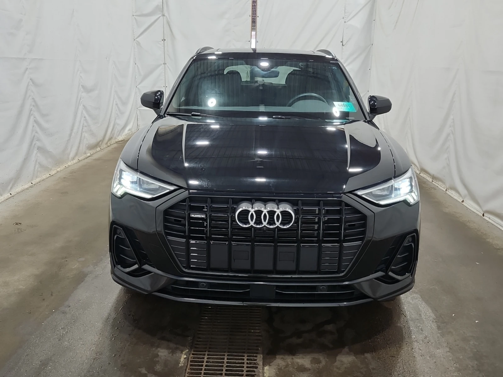 Audi Q3 TECHNIK / 360 / ДИСТРОНИК / BANG & OLUFSEN, снимка 2 - Автомобили и джипове - 54859145