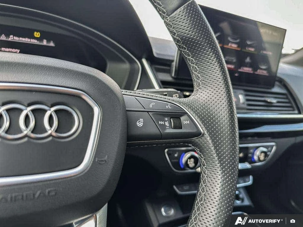 Audi Q5 * S LINE BLACK OPTICS UPGRADED WHEELS * CARFAX * Ц, снимка 15 - Автомобили и джипове - 55446474