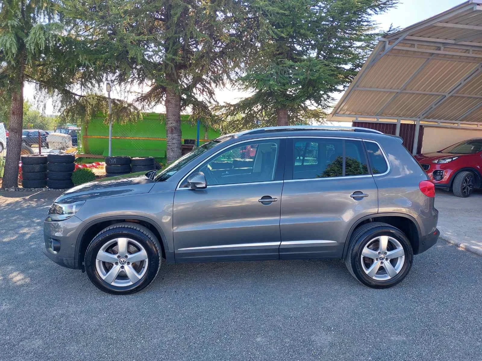 VW Tiguan 2.0, 6 моушан, 4х4, снимка 7 - Автомобили и джипове - 55838421