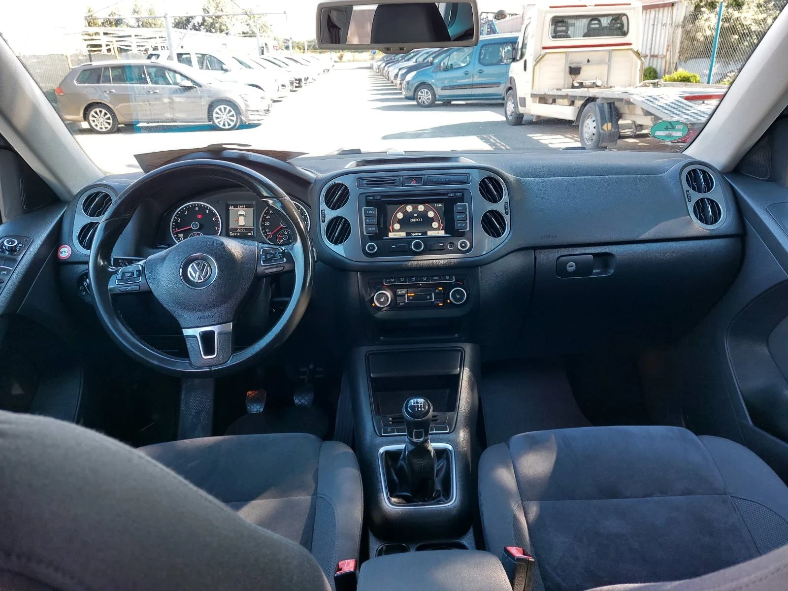 VW Tiguan 2.0, 6 моушан, 4х4, снимка 10 - Автомобили и джипове - 55838421