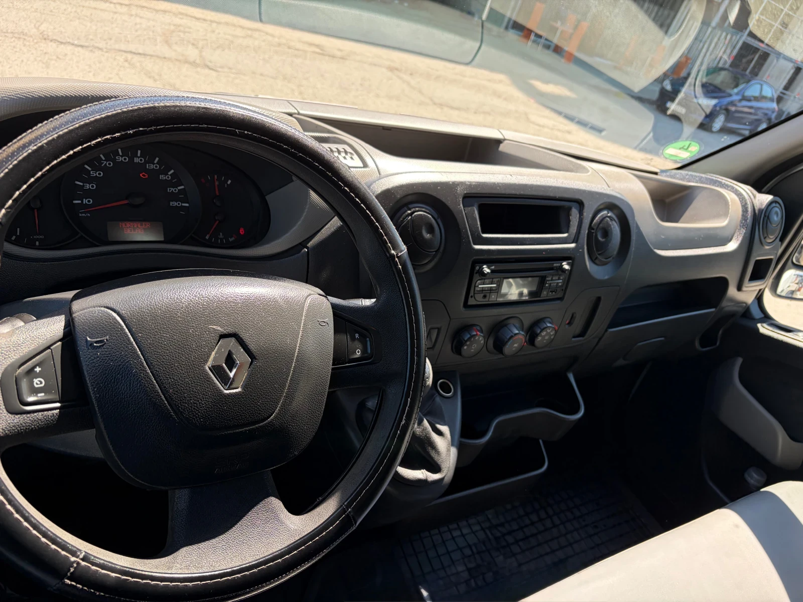 Renault Master пътнически, снимка 10 - Бусове и автобуси - 54389870