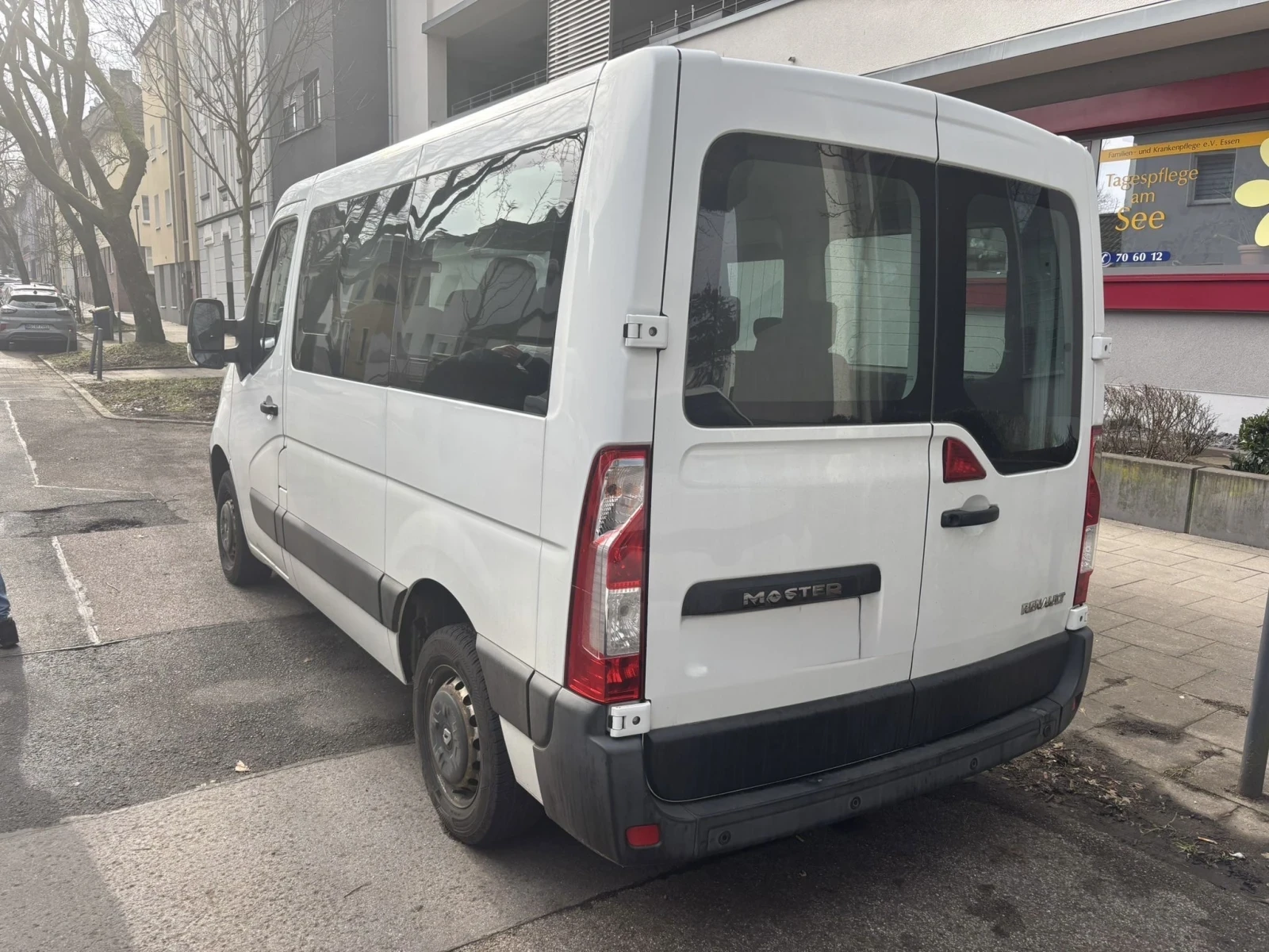 Renault Master пътнически, снимка 4 - Бусове и автобуси - 54389870