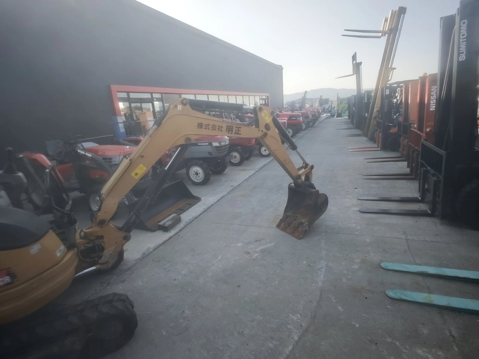 Багер Caterpillar 2.2 TON , снимка 8 - Индустриална техника - 55632936