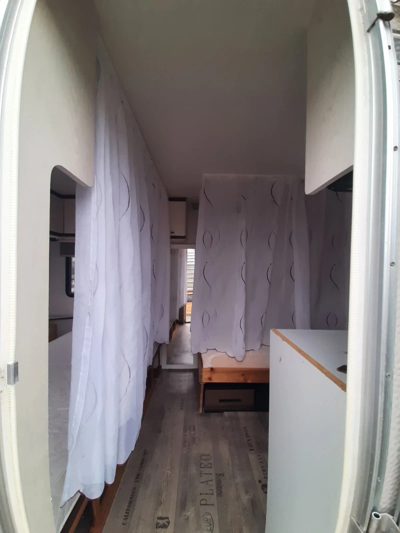 Каравана Hobby 595, снимка 9 - Каравани и кемпери - 52818471