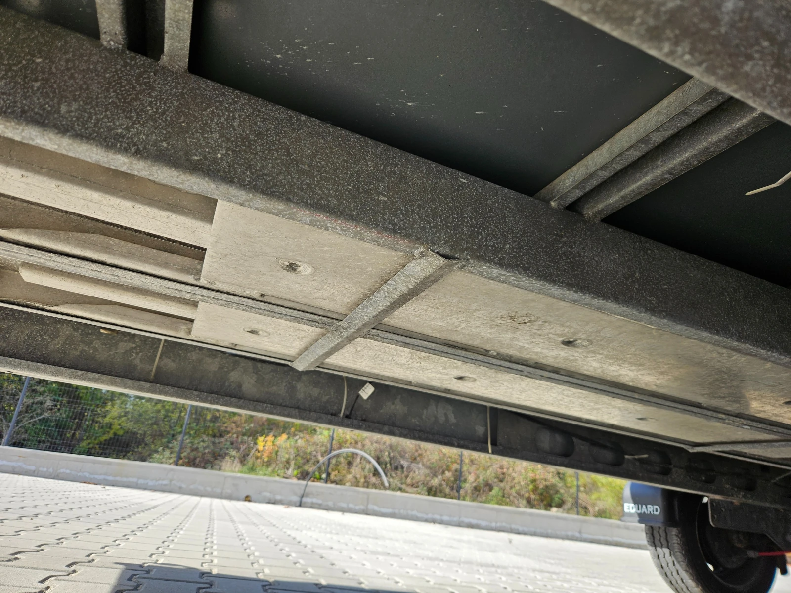 За автомобил Eduard Р4, 6 метра, 3000кг., Алуминиеви пътеки!, снимка 12 - Ремаркета - 54147693