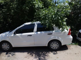 Chevrolet Aveo T255, снимка 2