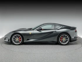 Обява за продажба на Ferrari 812 Superfast / CARBON/ CERAMIC/ JBL/ CAMERA/ ~ 346 656 EUR - изображение 4